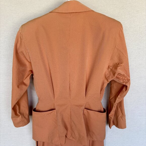 Vintage Women’s Tahari Skirt Suit Set in Terracotta Peach Size 6 - Picture 12 of 16